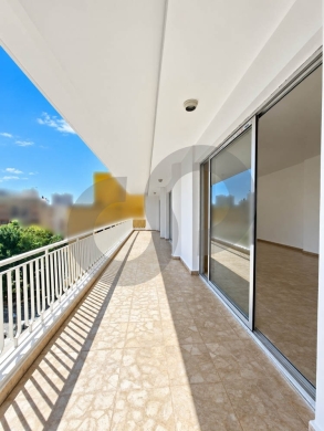 Spacious 350 sqm/high floor/ very well maintained building/RAS BEIRUT,BEIRUT/رأس بي… — 2