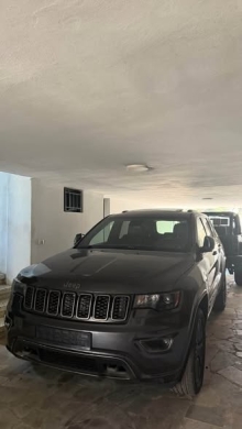 Jeep Grand Cherokee 2017 Anniversary Edition — 3