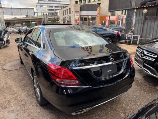 Mercedes C300 2018 — 5