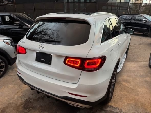 Mercedes GLC300 2020 — 4