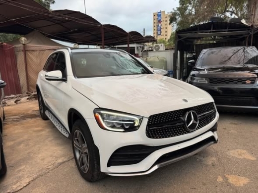 Mercedes GLC300 2020 — 3
