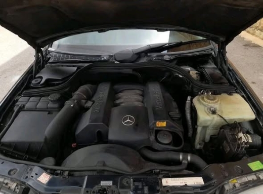 1998 Mercedes-Benz 240 Station — 2