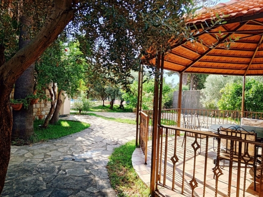 Villa With Spacious Garden & A Private Pool For Sale in Aamchit — 5