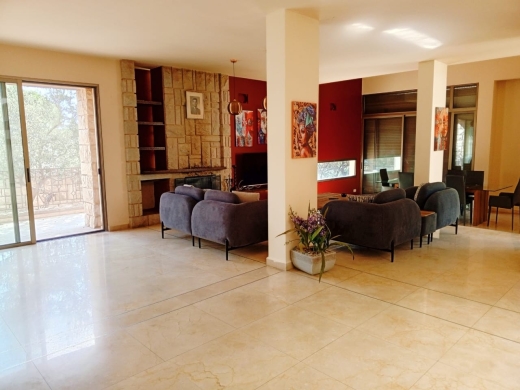 Villa With Spacious Garden & A Private Pool For Sale in Aamchit — 6