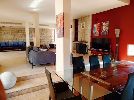 Villa With Spacious Garden & A Private Pool For Sale in Aamchit — 7