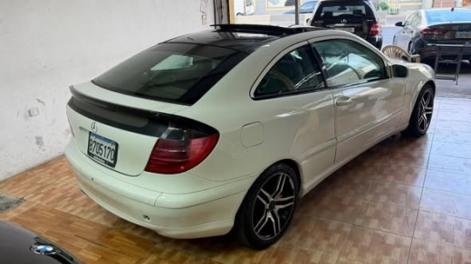 Mercedes Compact 2004