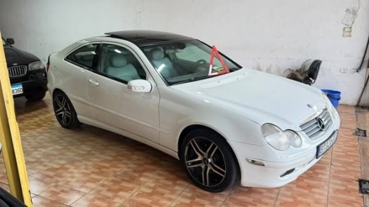 Mercedes Compact 2004 — 5