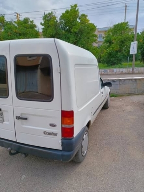Ford Rapid 2001 — 3