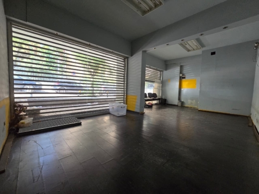 30 SQM Shop For Sale in Prime Location in Achrafieh, Sassine