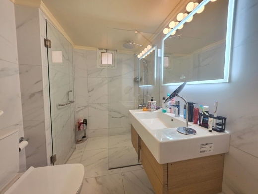 Spacious Apartment With Open View For Sale in Yarzeh, Baabda — 8