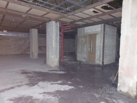 مستودع للإيجار في عوكر مع ميزانين وسهولة وصول للشاحنات | Warehouse for Rent in Awkar
