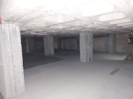 مستودع للإيجار في عوكر مع ميزانين وسهولة وصول للشاحنات | Warehouse for Rent in Awkar — 2