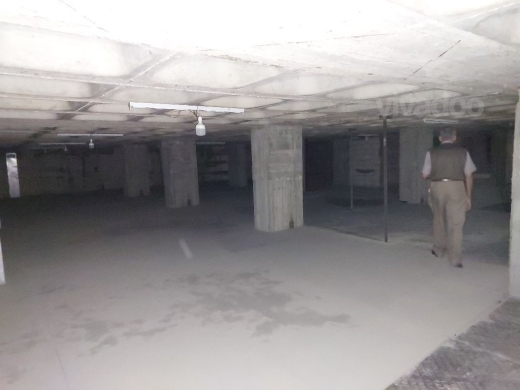 مستودع للإيجار في عوكر مع ميزانين وسهولة وصول للشاحنات | Warehouse for Rent in Awkar — 4