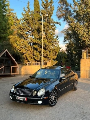 Mercedes E320 2004 — 2