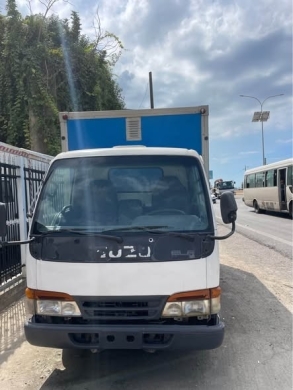 Isuzu 2000 Diesel — 2