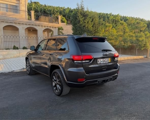 Jeep Grand Cherokee 2016 Anniversary Edition 75th — 2