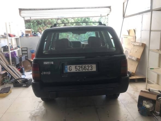 Jeep Grand Cherokee 1998 V6 — 2