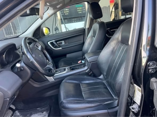 Land Rover Discovery 2016 and 2017 — 2