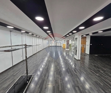 R9-3967 Showroom for Rent in Daher El Ain Koura | 275 m² | Parking for 15 Cars & Solar Panel Readyمعرض تجاري للإيجار في ضهر العين الكورة | 275 م² | موقف لـ15 سيارة وطاقة شمسية