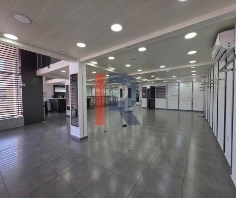 R9-3967 Showroom for Rent in Daher El Ain Koura | 275 m² | Parking for 15 Cars & Solar … — 3
