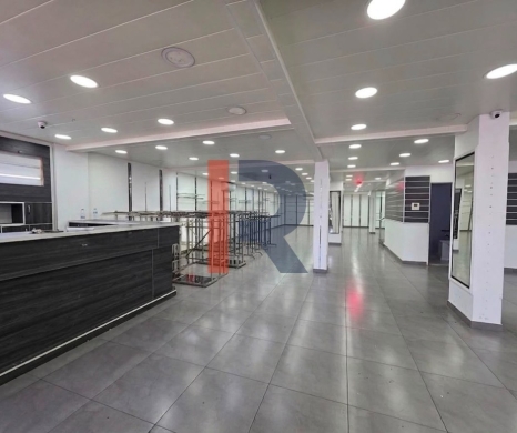 R9-3967 Showroom for Rent in Daher El Ain Koura | 275 m² | Parking for 15 Cars & Solar … — 2