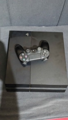 Modified PS4 with One Original Controller — 3