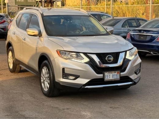 Nissan Rogue 2020 SV AWD 4x4 — 2