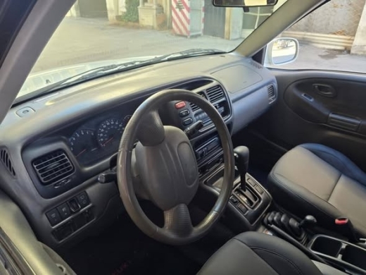 Suzuki Grand Vitara 2001 V6 — 5