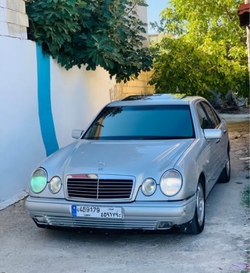 Mercedes-Benz E320 Avantgarde 1996