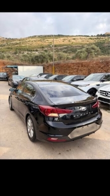 Hyundai Elantra SE 2019 — 4