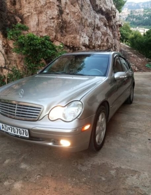 Mercedes 320 Year 2003