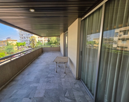 Hot-Deal! Spacious Apartment For Sale in A Calm Area in Hazmieh — 6