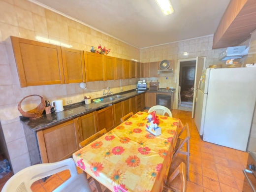 Hot-Deal! Spacious Apartment For Sale in A Calm Area in Hazmieh — 7