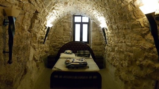Apartment For Rent In The Old Town of Aamchit — 4