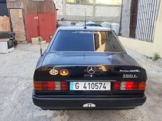Mercedes-Benz E190 1990 — 2