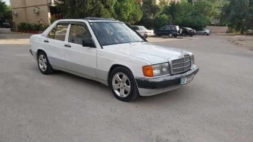 Mercedes-Benz E190 Model 1991