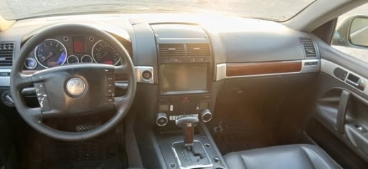 Volkswagen Touareg 2004 — 2