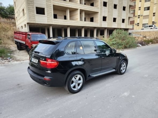 BMW E70 2007 3.0 V6 — 4