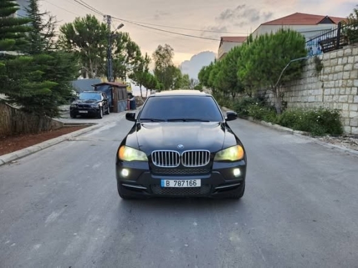 BMW E70 2007 3.0 V6 — 5