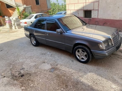 300 model 89 Car for sale - Anqad (Salvage) — 5