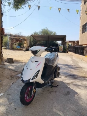V150 Laila Group 26 Motorcycle