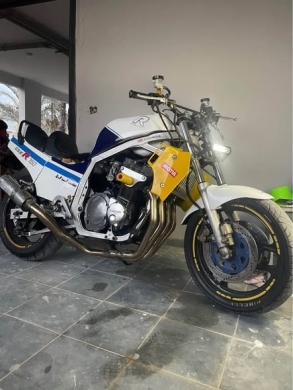 Suzuki GSXR 750 — 3