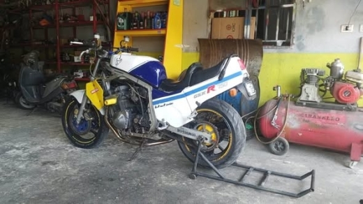 Suzuki GSXR 750 — 5