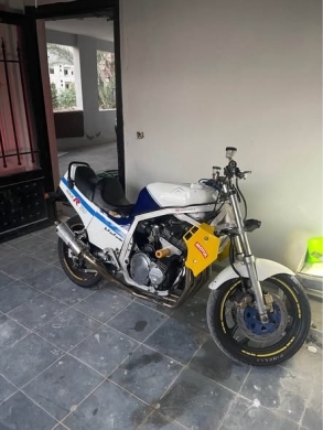 Suzuki GSXR 750 — 4