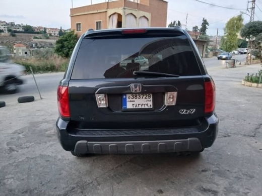 Honda Pilot 2004 4x4 — 5