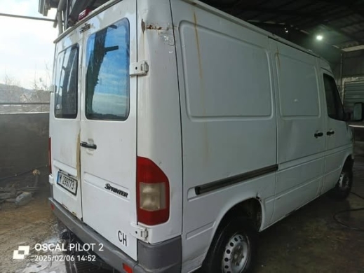 Mercedes-Sprinter Van 2007 — 5
