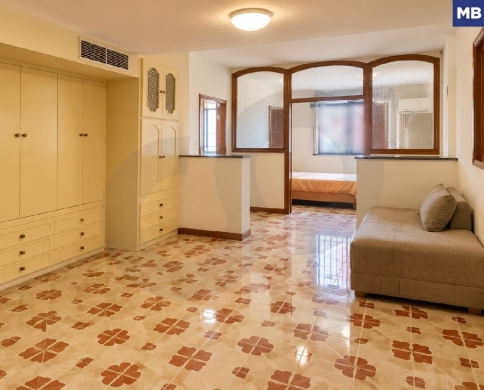 Multi-Room Office/functional layout/convenient access/ Mar Elias, Beirut/مار ال…