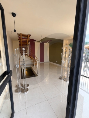 Shop for rent/Super prime highway location/Easy access/NAHR EL MOT-METN/نهر ال… — 2