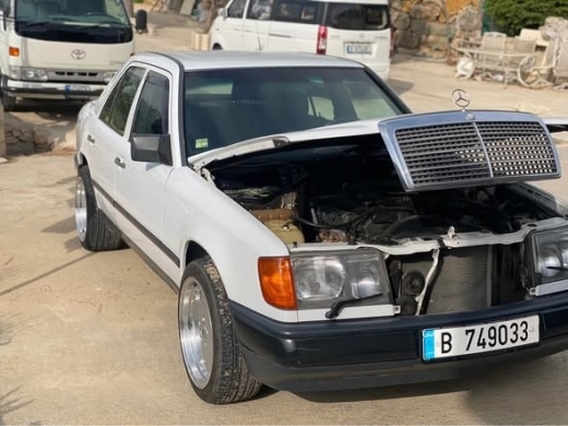 Mercedes E 230 1988 — 5