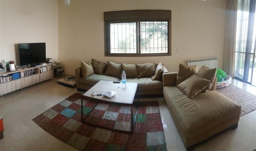 Apartment For Rent in Aamchit With Garden